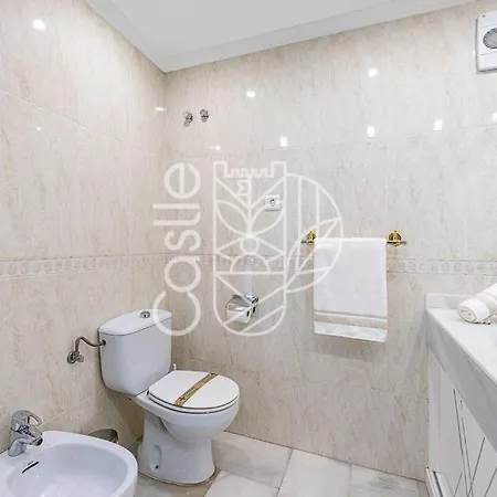 Apartment Puerto De Holiday Vistas Al Mar Y Yates Con Piscina Malaga